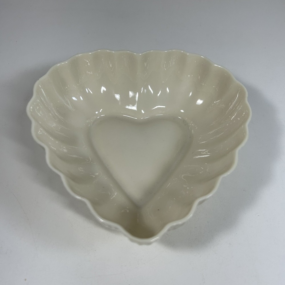 Belleek  heart shaped trinket dish, small bowl, Parian Ware, green‎ mark ,Irish